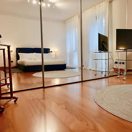 Welc-om Ivrea Free Parking פאדובה