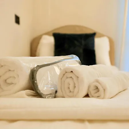 Welc-om Ivrea Free Parking Apartament *